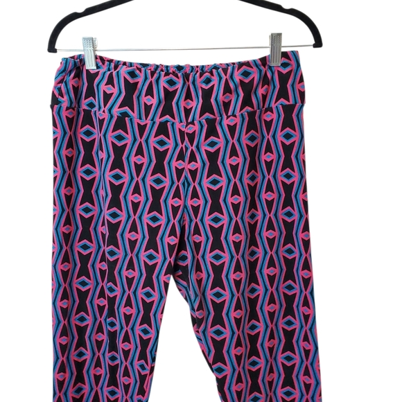 🍁LuLaRoe Women's Plus Size Patterned Leggings - Picture 3 of 5